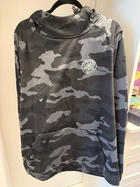 Barstool Outdoors Men’s Charcoal Camo Hoodie Sweater